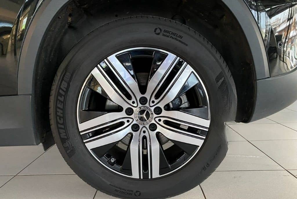 Mercedes-Benz EQA 300 4M Electric Art Adv+ FAP Distronic Night foto 4