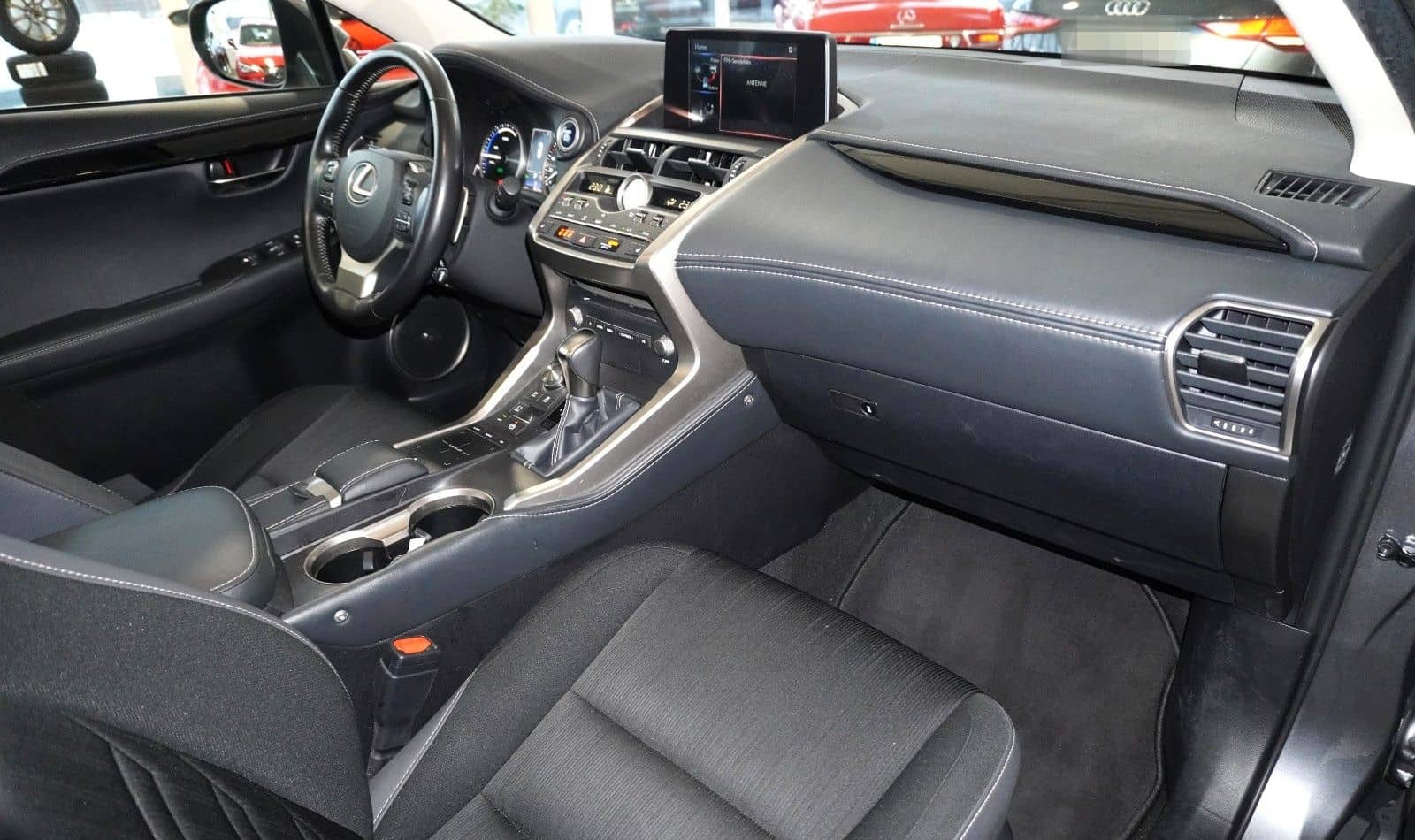 Lexus NX 300h Amazing Edition AHK LED Kamera foto 20