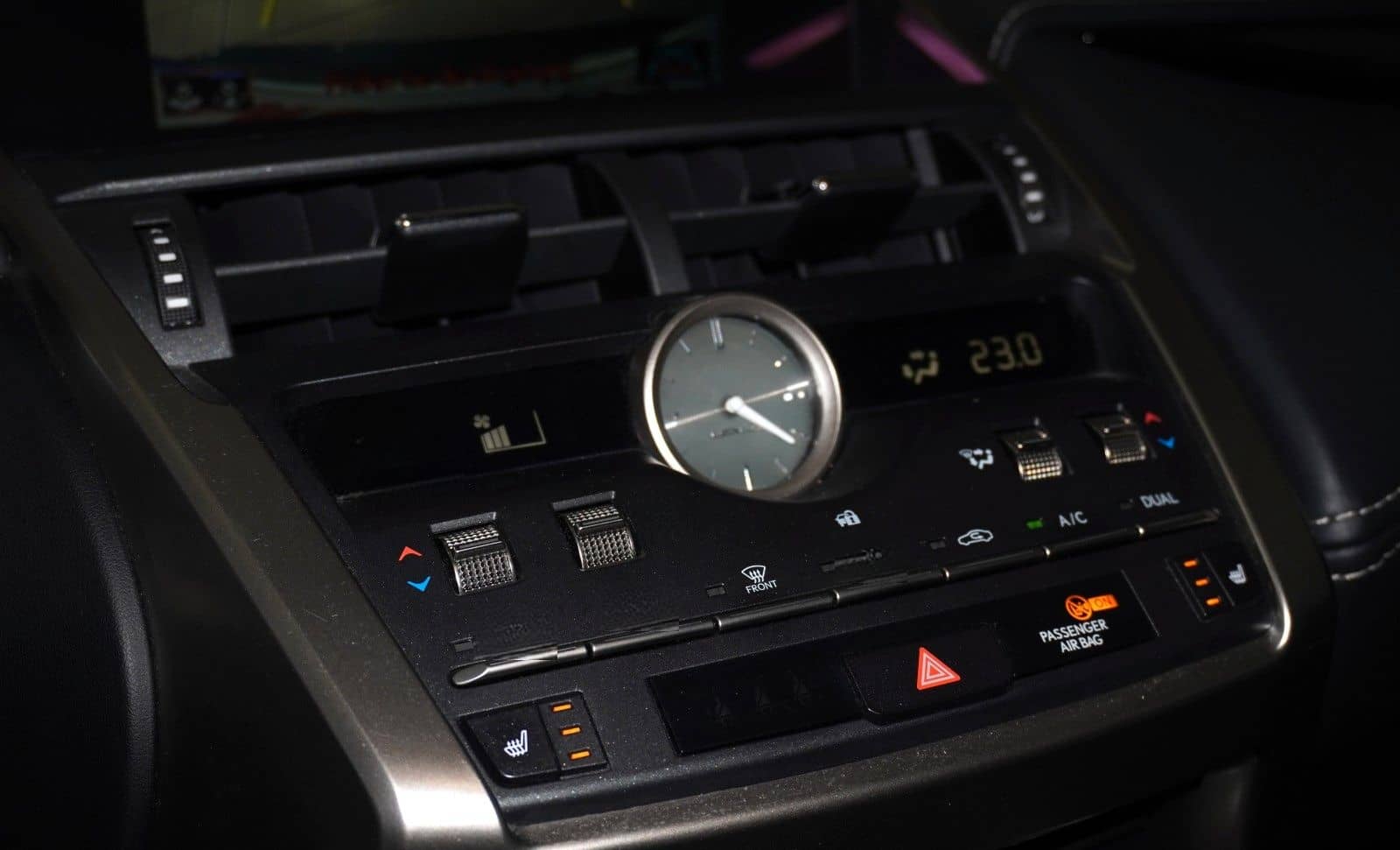 Lexus NX 300h Amazing Edition AHK LED Kamera foto 22