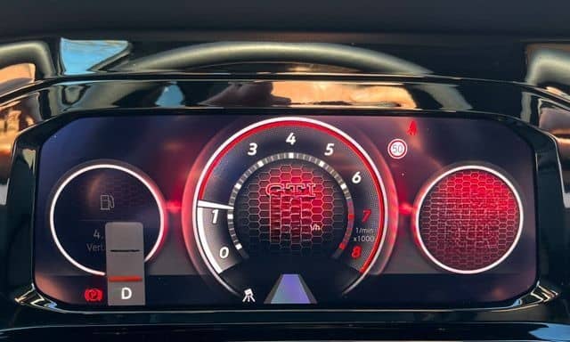 Volkswagen Golf VIII 2.0 TSI DSG GTI Clubsport Navi Pano Ka foto 21