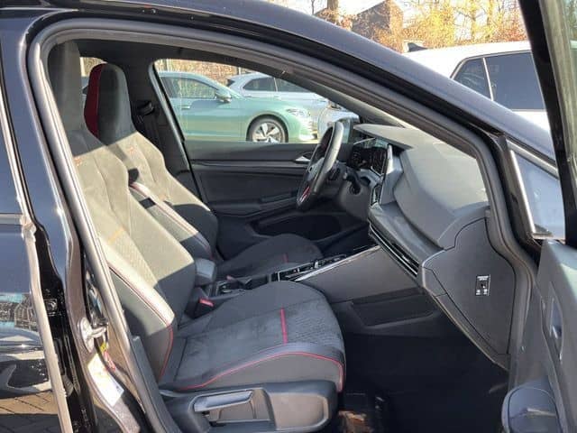 Volkswagen Golf VIII 2.0 TSI DSG GTI Clubsport Navi Pano Ka foto 7