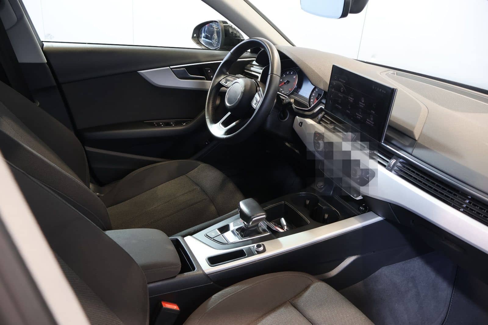 Audi A4 Avant 35 TFSI CARPLAY+KEY+LED+LANE+17" foto 10