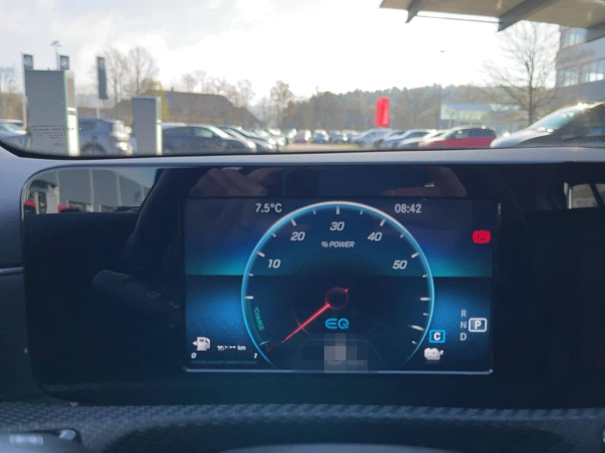 Mercedes-Benz A 250 e LED+SPIEGEL+SPUR+CARPLAY+KAMERA+TOTWINK. foto 11