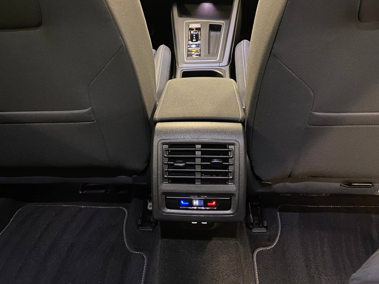 Volkswagen Golf Variant Style 1,5l eTSI 96kW DSG foto 17