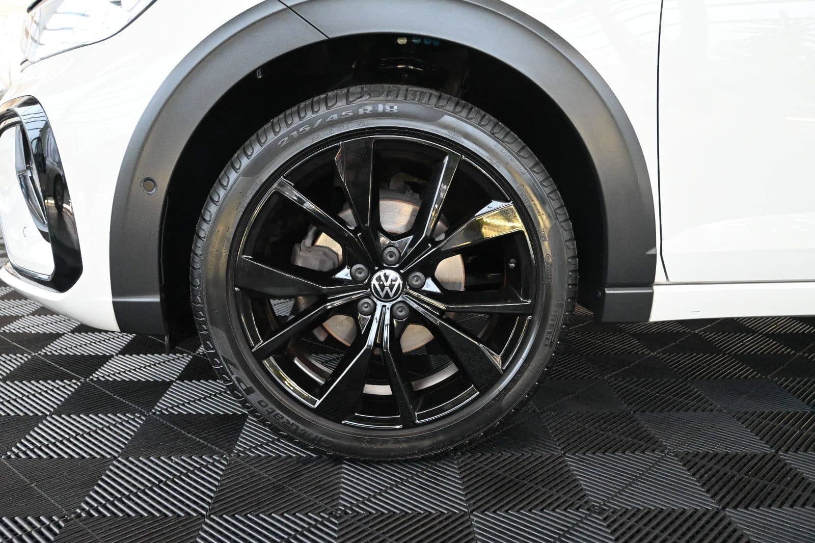 Volkswagen Taigo 1.0 TSI R-Line Black LED Navi Cam ACC 18" foto 25