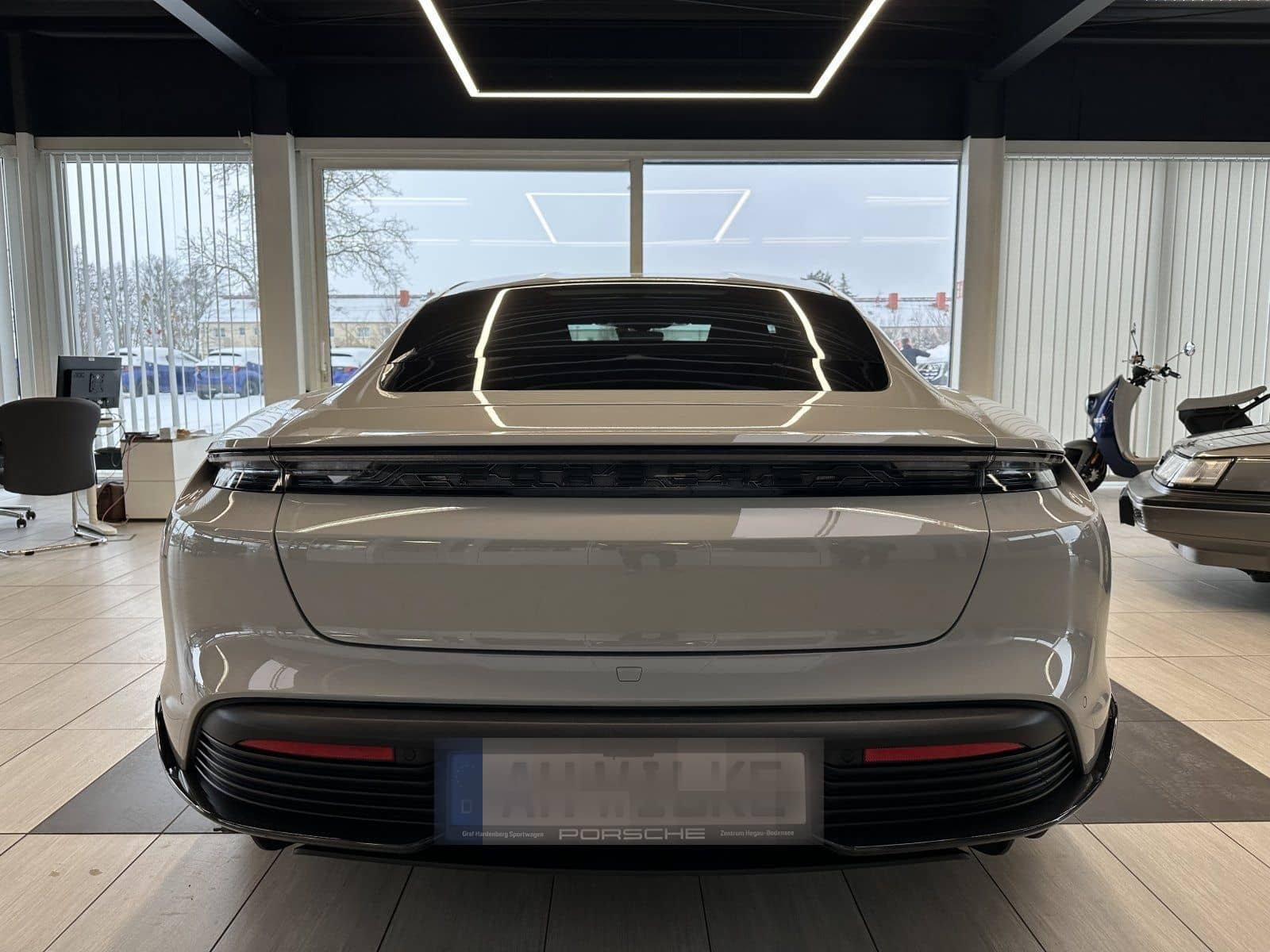 Porsche Taycan Turbo S/KREIDE/CARBON/CERAMIC/ foto 4