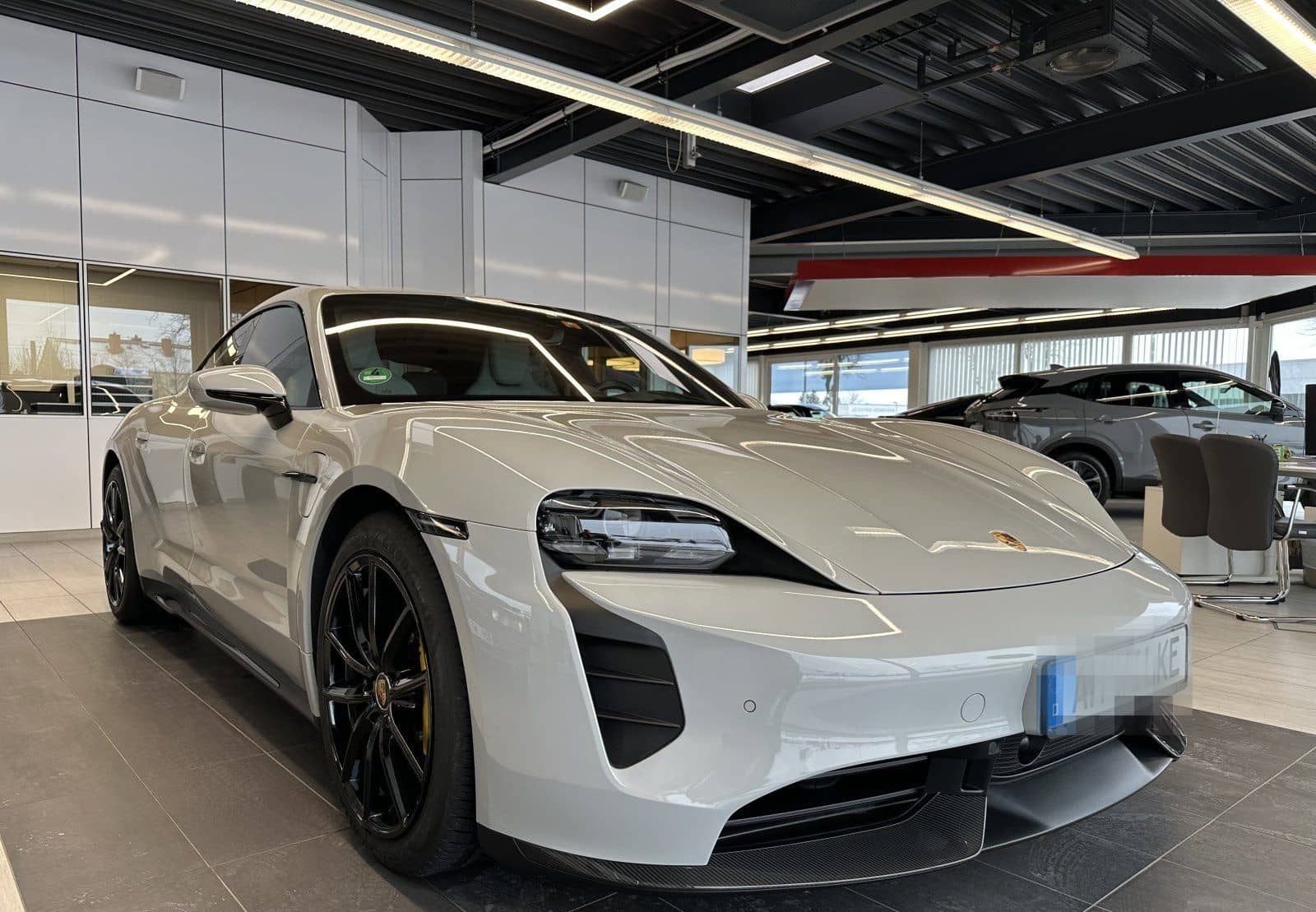 Porsche Taycan Turbo S/KREIDE/CARBON/CERAMIC/ foto 7