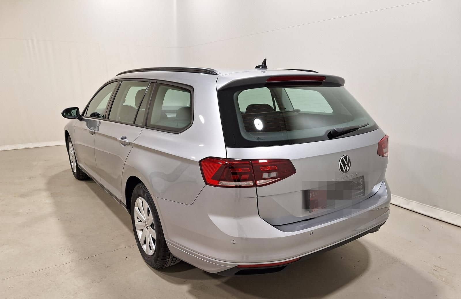 Volkswagen Passat Variant 1.5 TSI Conceptline LED|Navi|RFK foto 4