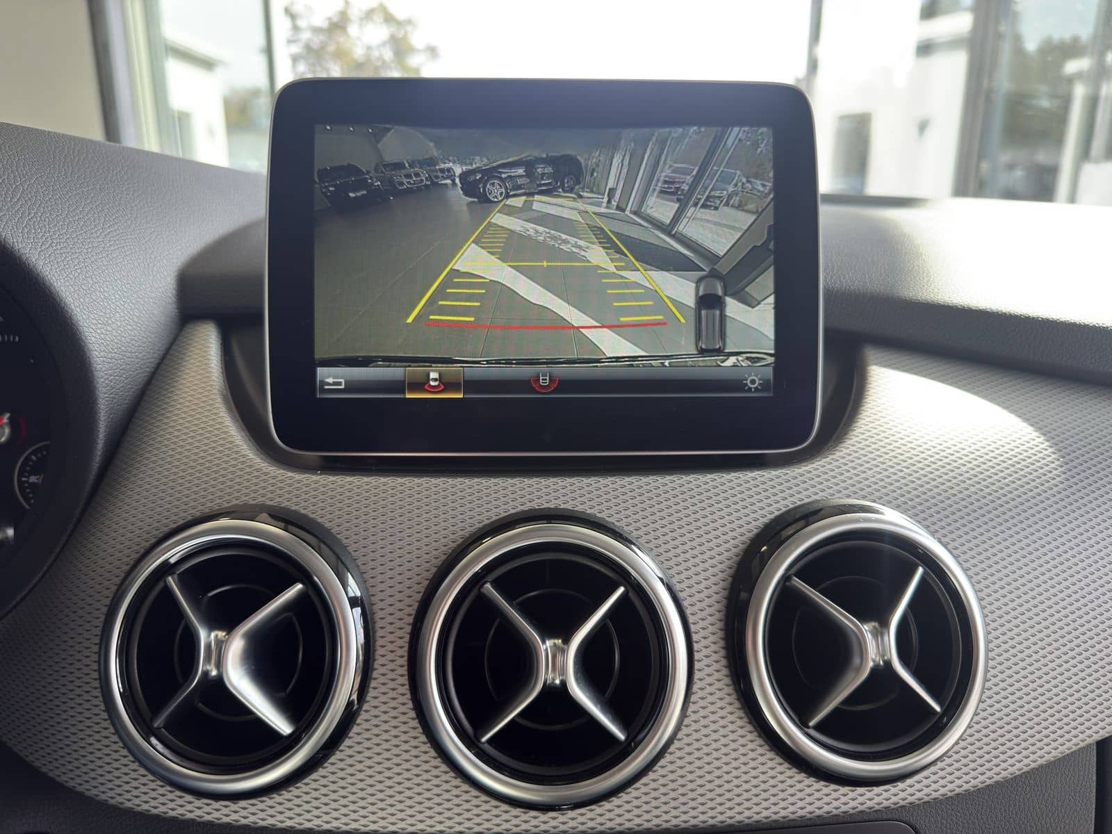 Mercedes-Benz B 200 Urban Style Edition LED*RFK*NAVI*SHZ foto 17