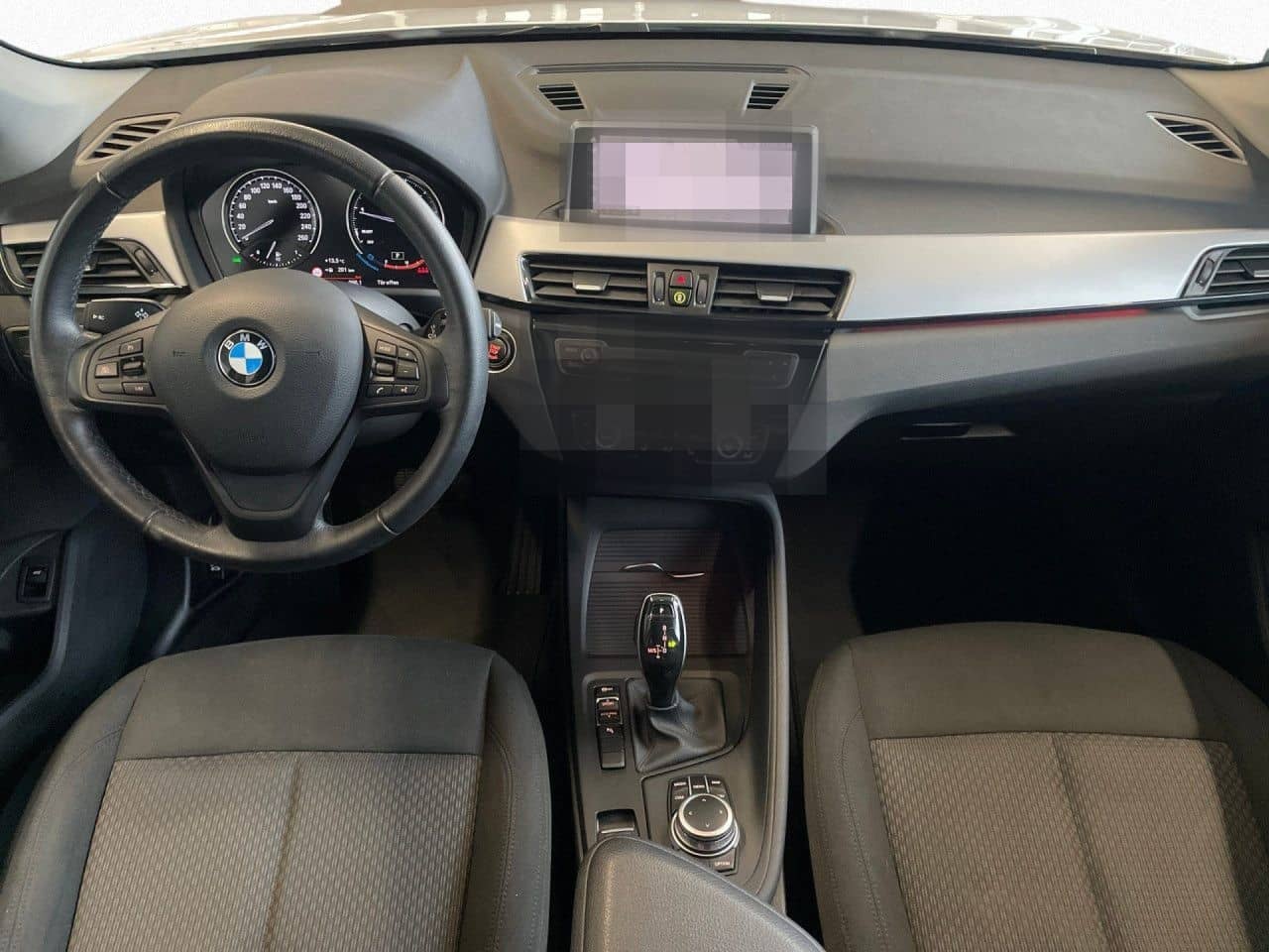 BMW X1 sDrive18i Advantage AHK,LED,ParkAss,Navi,SHZ foto 11