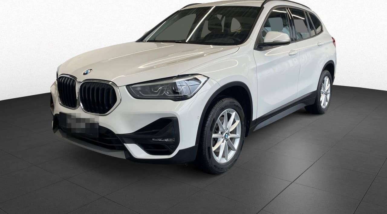 BMW X1 sDrive18i Advantage AHK,LED,ParkAss,Navi,SHZ foto 3