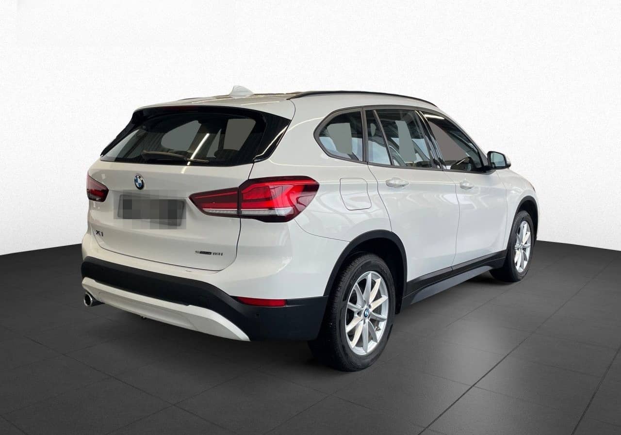 BMW X1 sDrive18i Advantage AHK,LED,ParkAss,Navi,SHZ foto 5