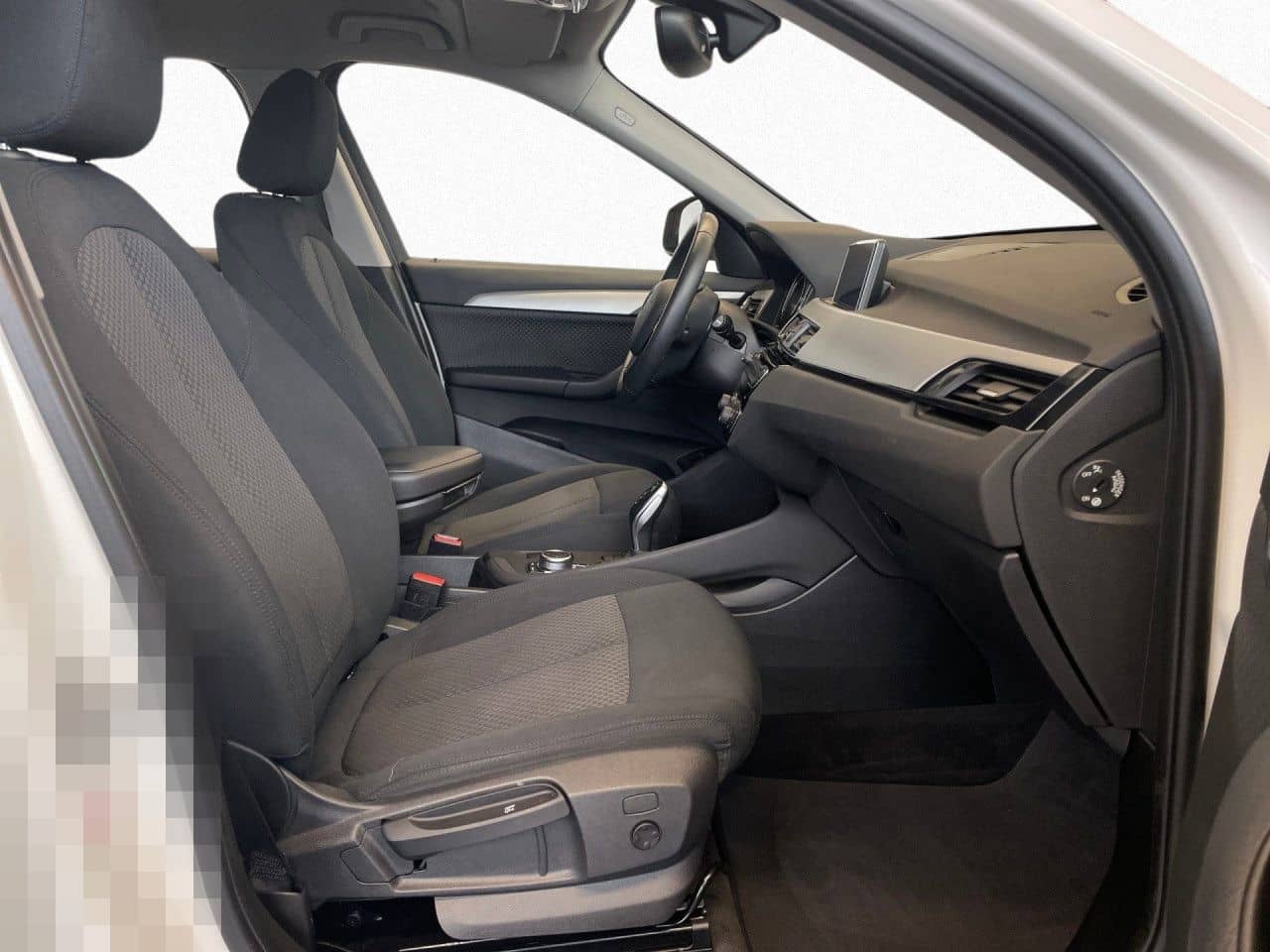 BMW X1 sDrive18i Advantage AHK,LED,ParkAss,Navi,SHZ foto 8