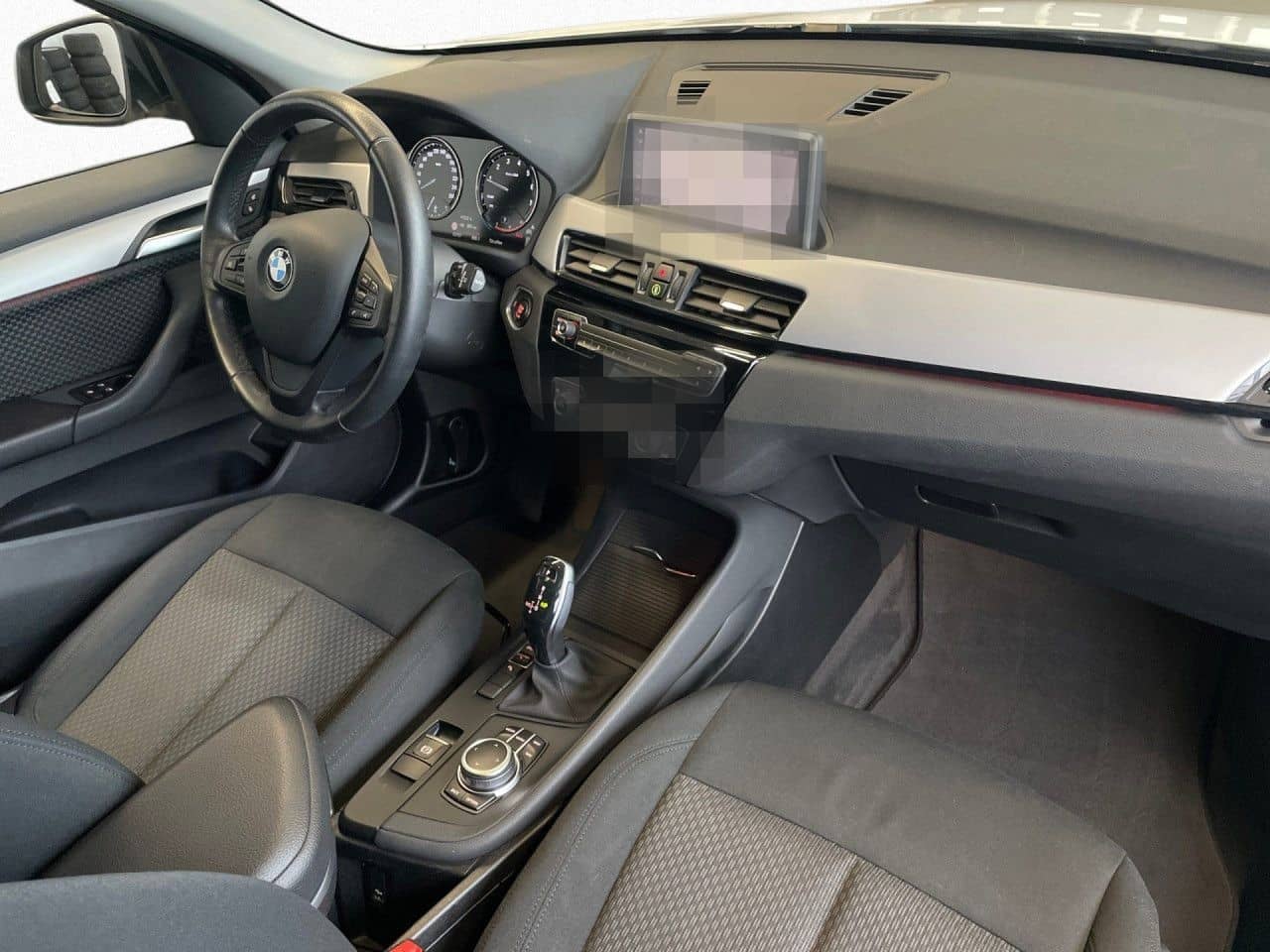 BMW X1 sDrive18i Advantage AHK,LED,ParkAss,Navi,SHZ foto 9