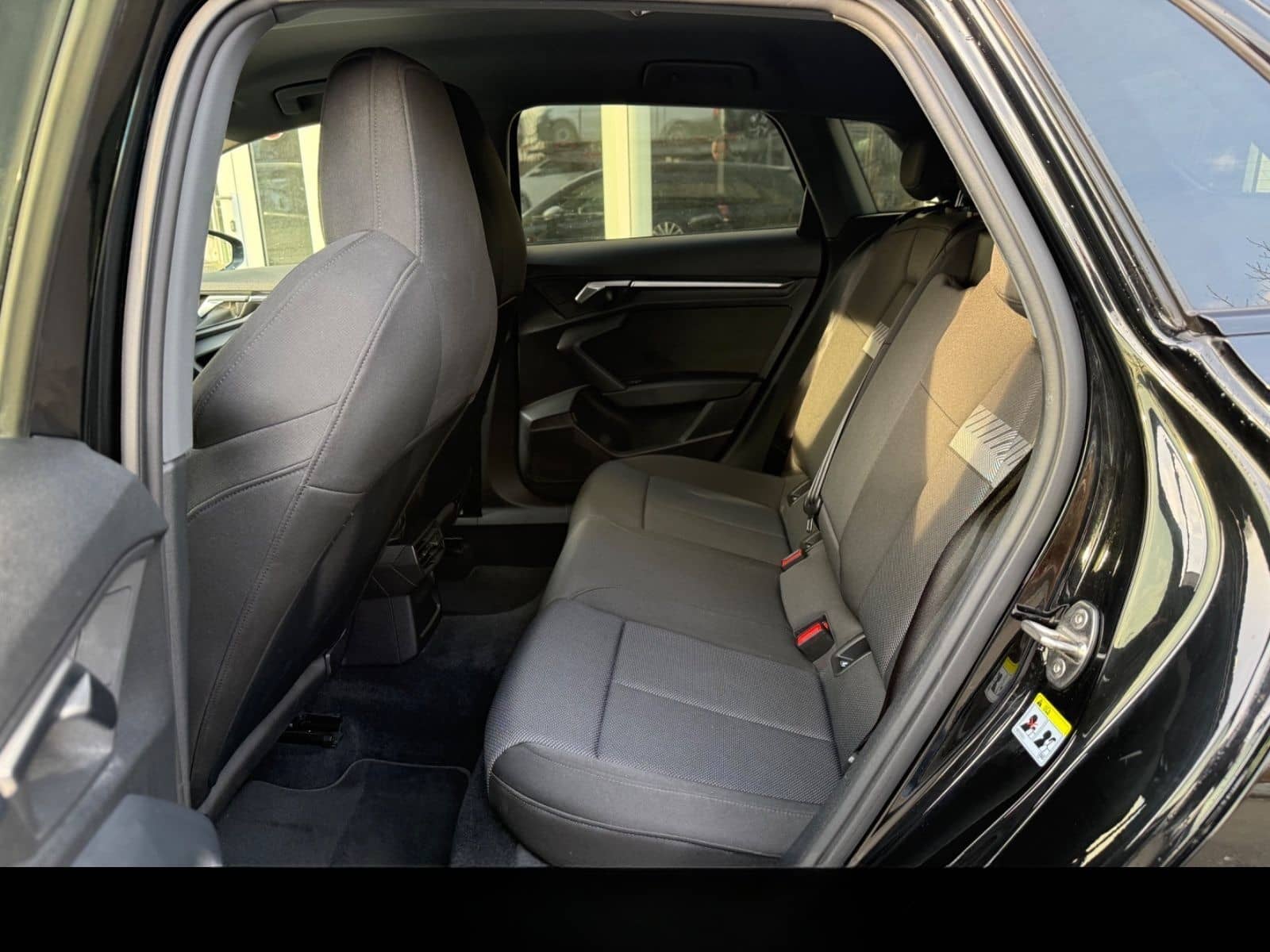 Audi A3 Sportback 35 TDI S line Black Edition Virtual foto 11