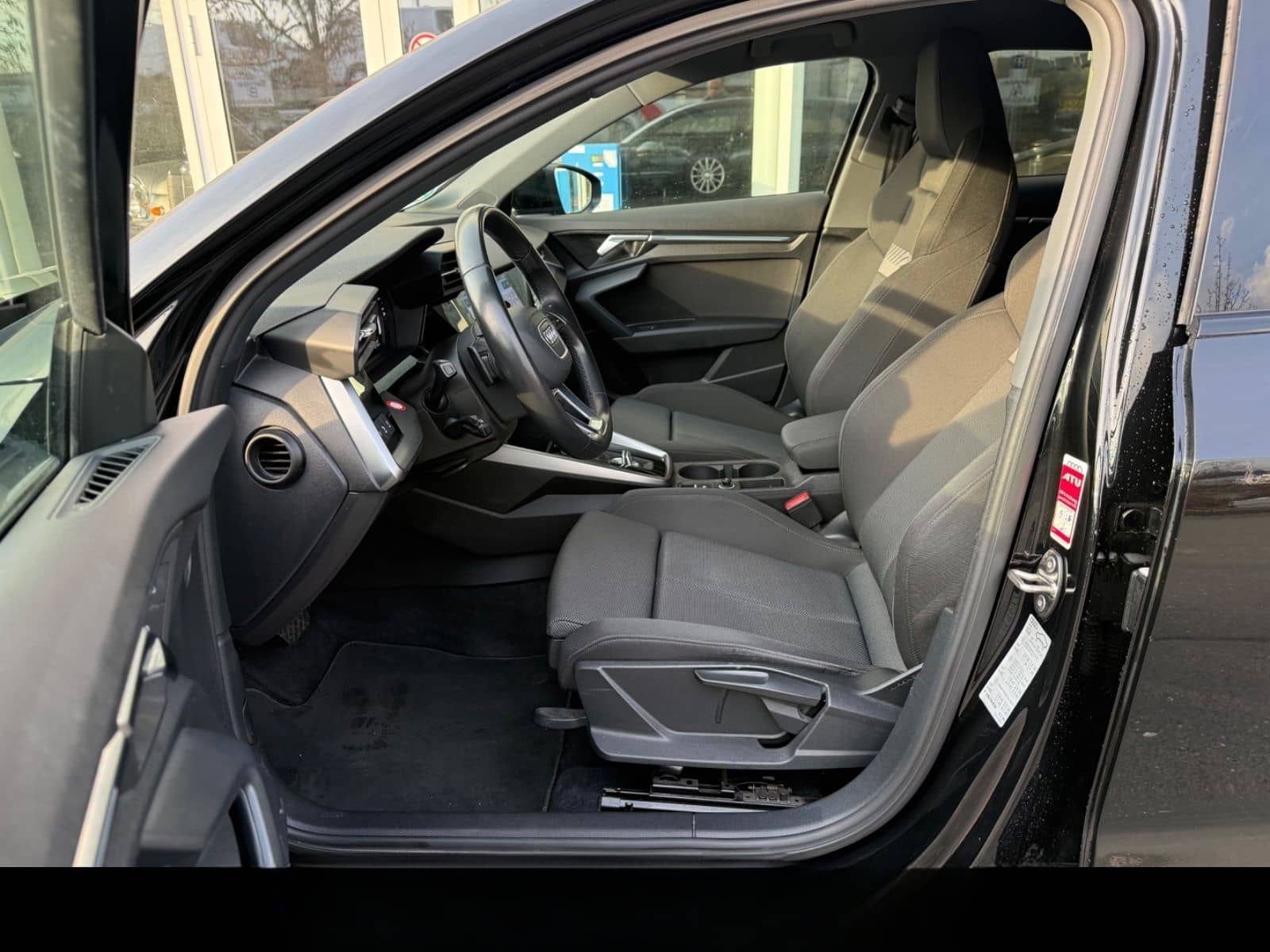 Audi A3 Sportback 35 TDI S line Black Edition Virtual foto 9