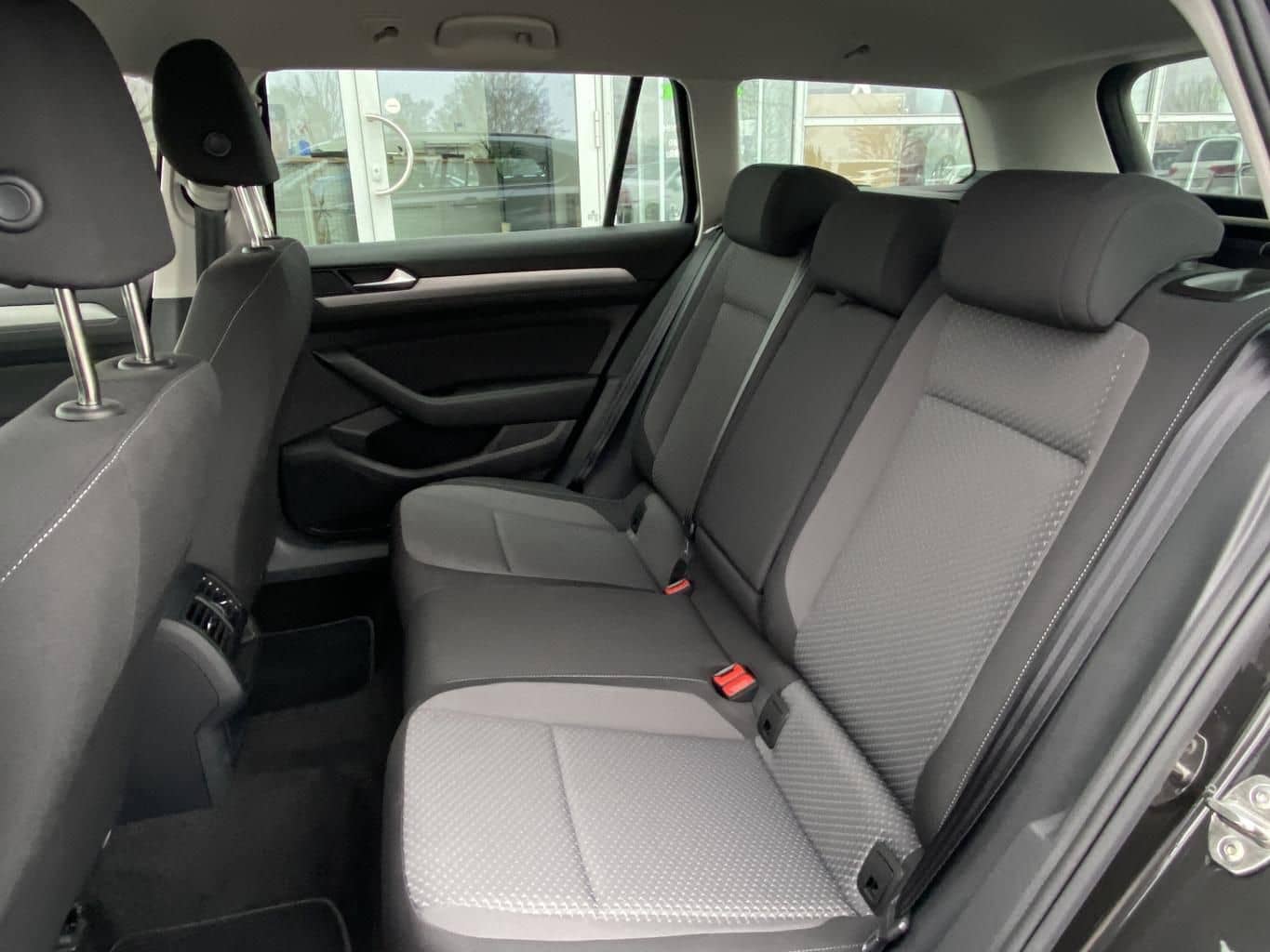 Volkswagen Passat Variant 1.5 TSI APP-CONNECT+KAMERA+LED+NA foto 11