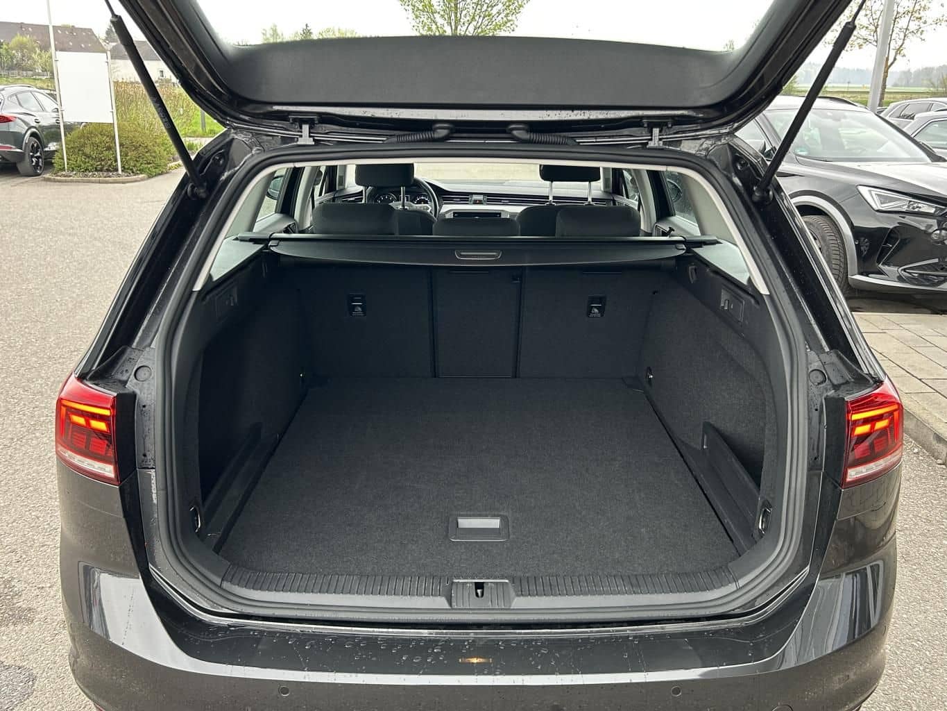 Volkswagen Passat Variant 1.5 TSI APP-CONNECT+KAMERA+LED+NA foto 13