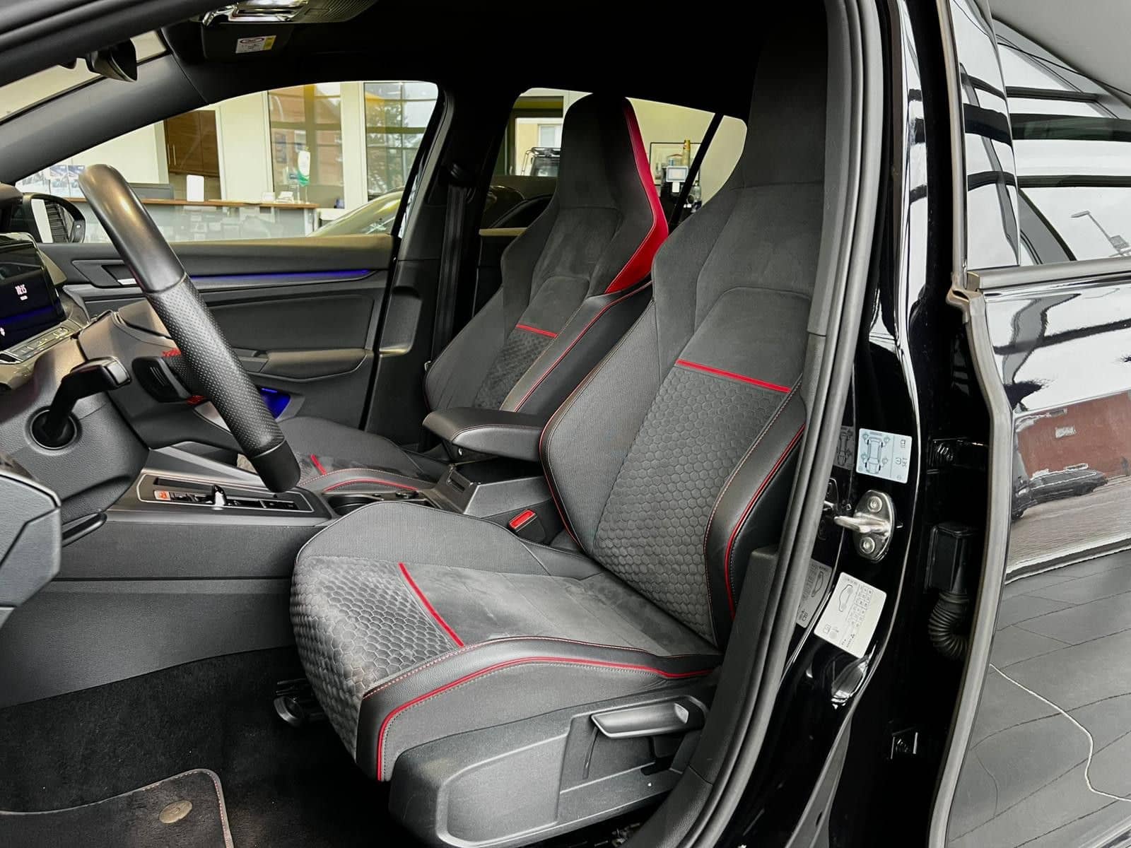 Volkswagen Golf VIII GTI Clubsport 45 2.0 TSI"Matrix/H&K" foto 9