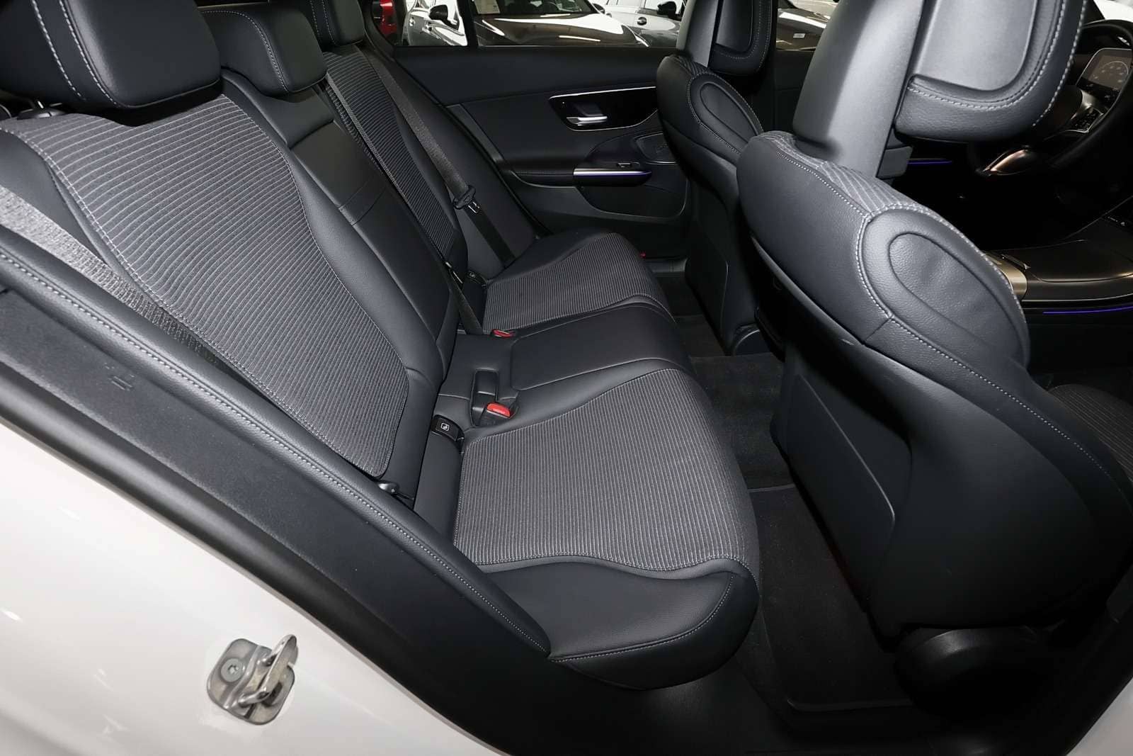 Mercedes-Benz C 220 d Edition Avantgarde DISTRONIC+MEMORY+360° foto 6