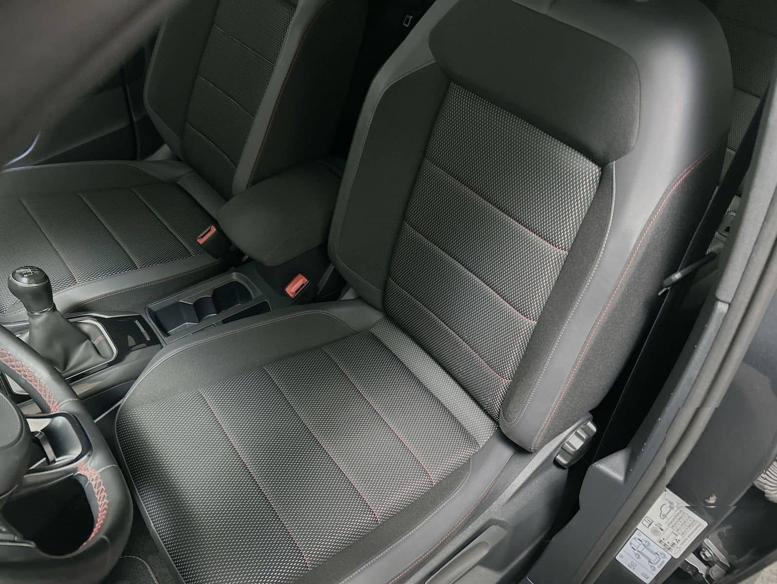 Volkswagen T-Roc 1.5 TSI Sport foto 11