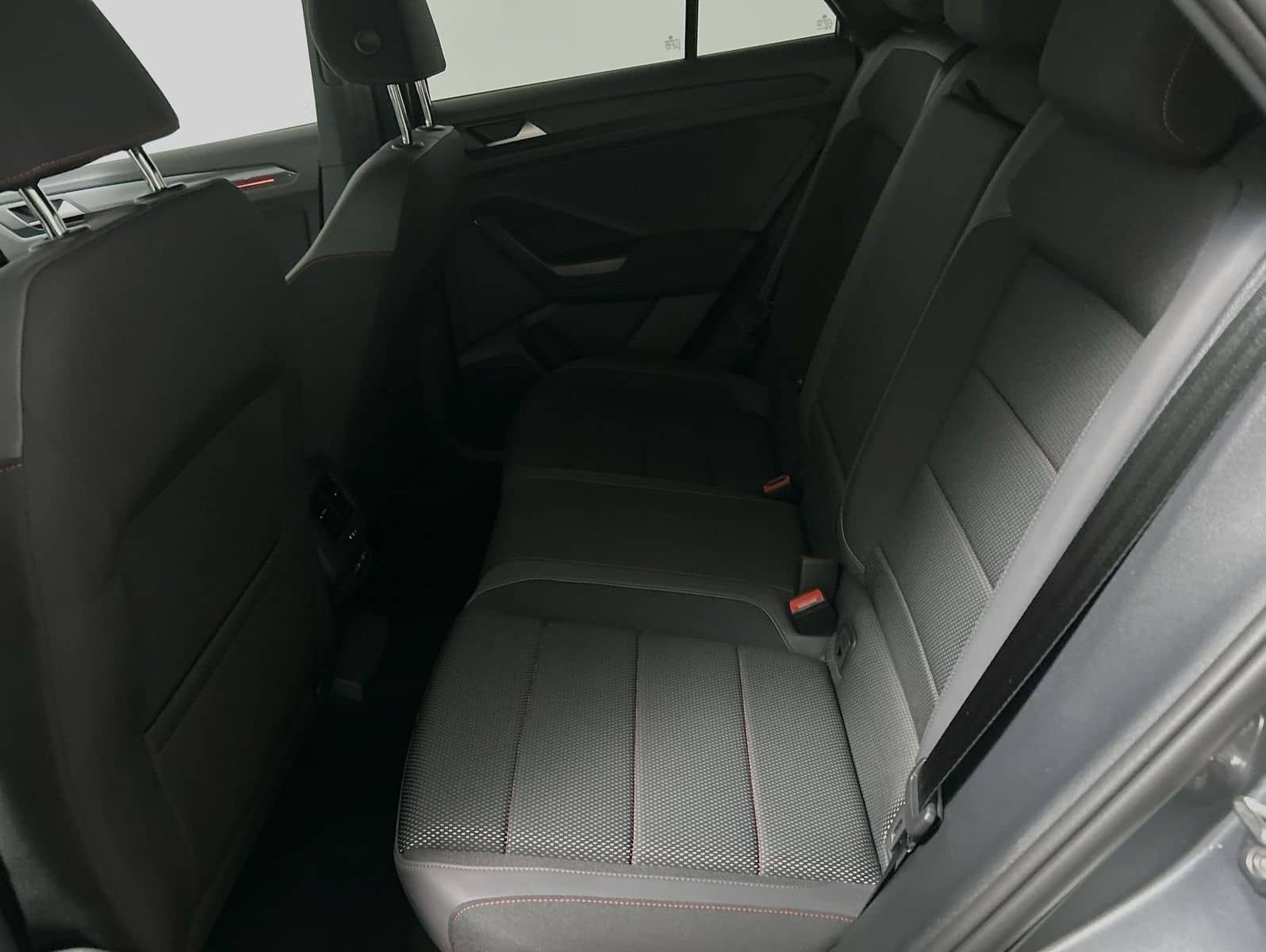 Volkswagen T-Roc 1.5 TSI Sport foto 22