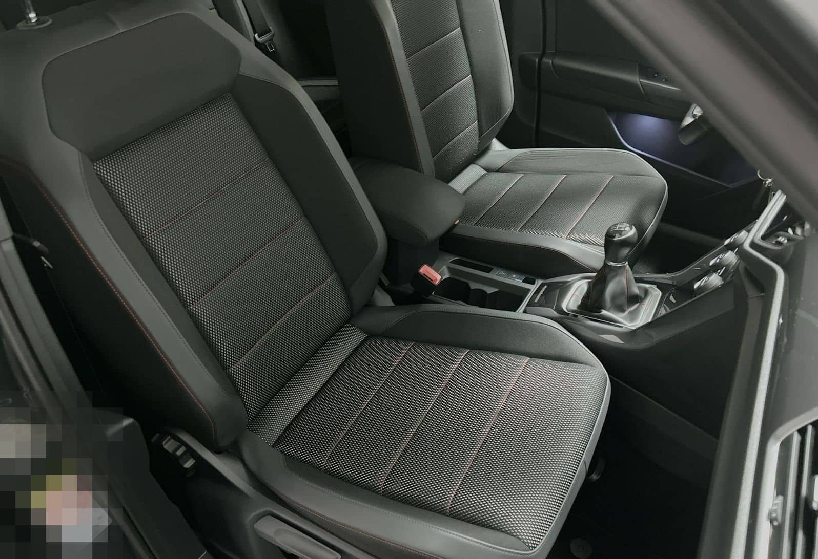 Volkswagen T-Roc 1.5 TSI Sport foto 23