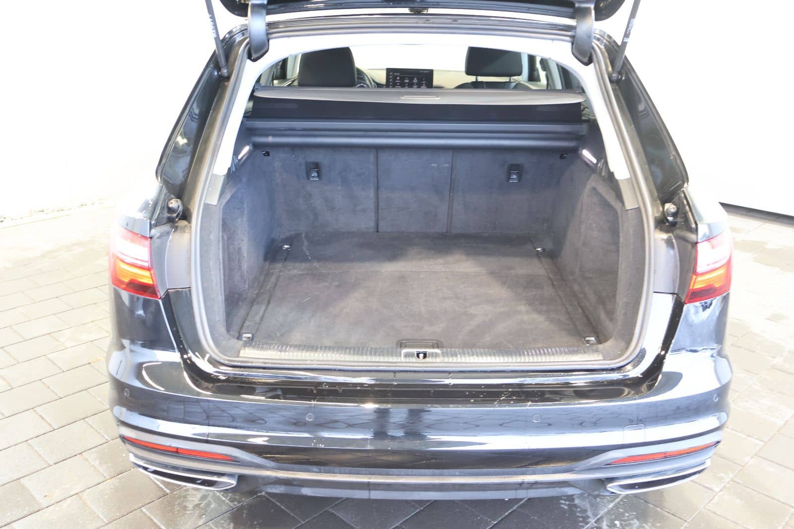 Audi A4 Avant 35 TFSI CARPLAY+KEY+LED+LANE+17" foto 13