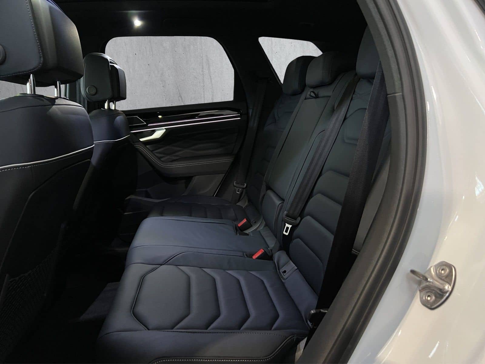 Volkswagen Touareg V6 3.0 TDI 210 kW 4Motion R-Line foto 19