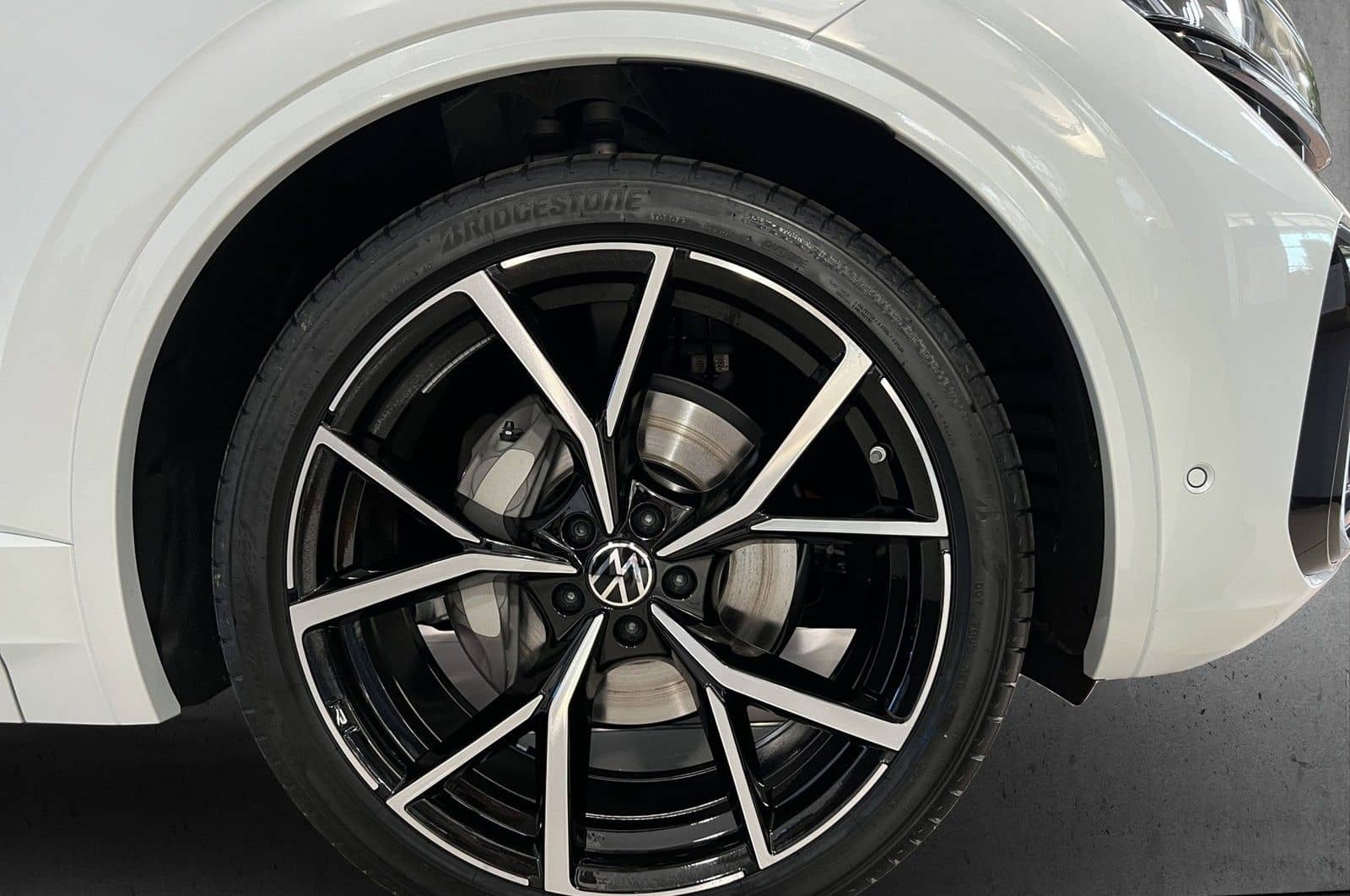 Volkswagen Touareg V6 3.0 TDI 210 kW 4Motion R-Line foto 23