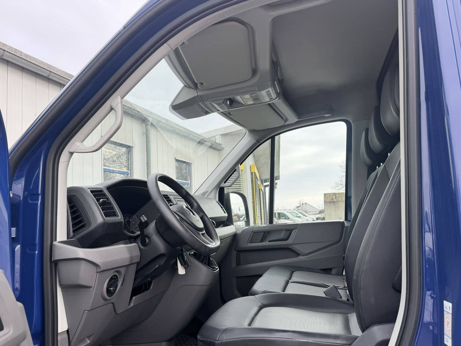 Volkswagen Crafter Kasten 35 MR L2H1 Klima*Standheizung*PDC foto 6