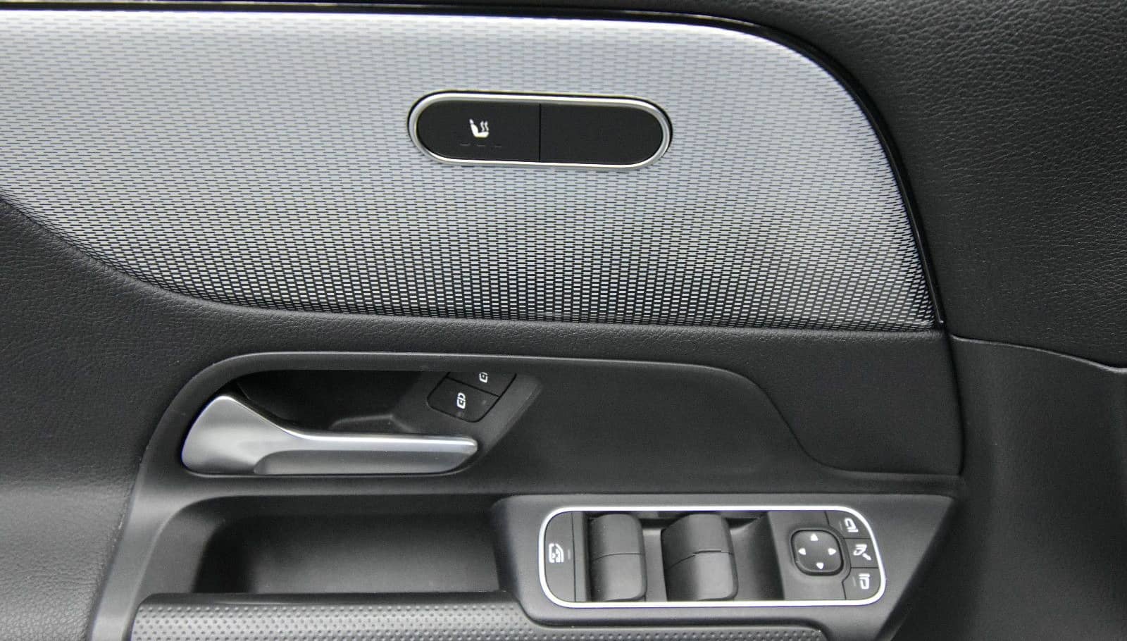 Mercedes-Benz B 200 NAVI SHZ RFK LED TEMP 72t km foto 21