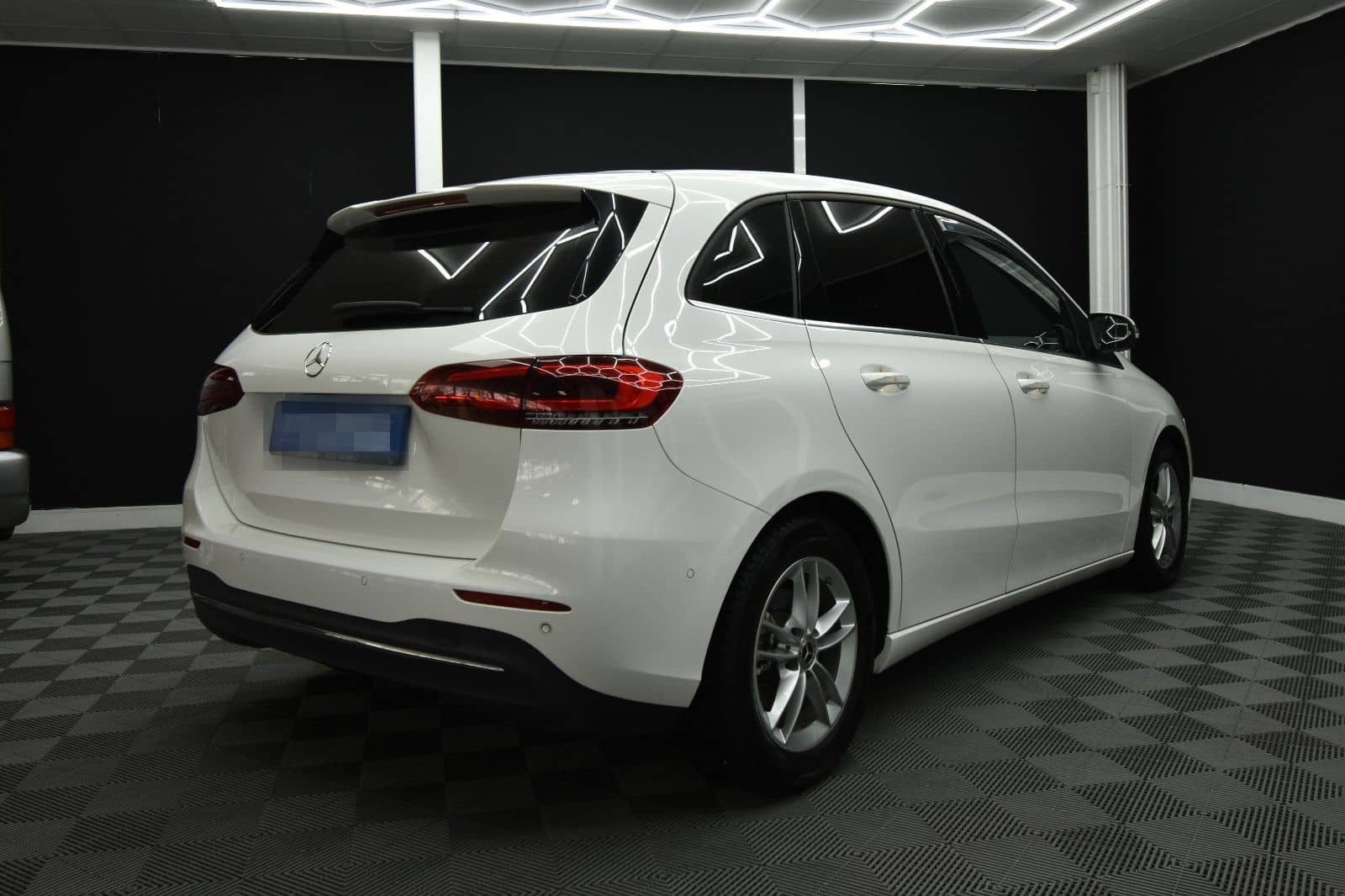 Mercedes-Benz B 200 NAVI SHZ RFK LED TEMP 72t km foto 8