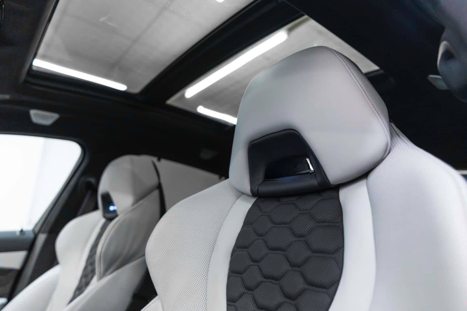 BMW X6 M Competition B&W SKY LOUNGE 360° M+S foto 14