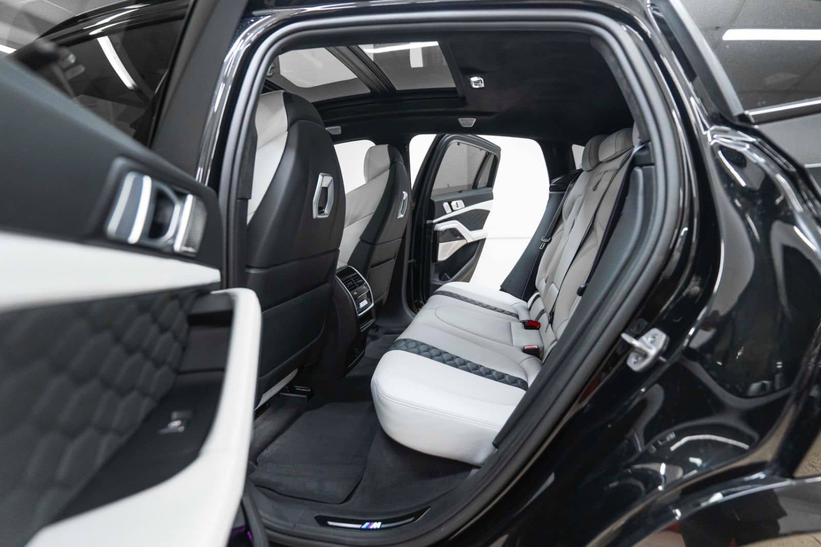 BMW X6 M Competition B&W SKY LOUNGE 360° M+S foto 8