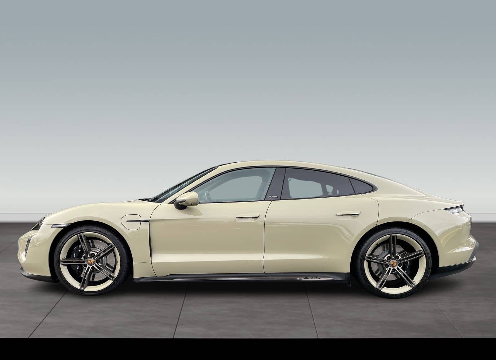 Porsche Taycan GTS foto 2