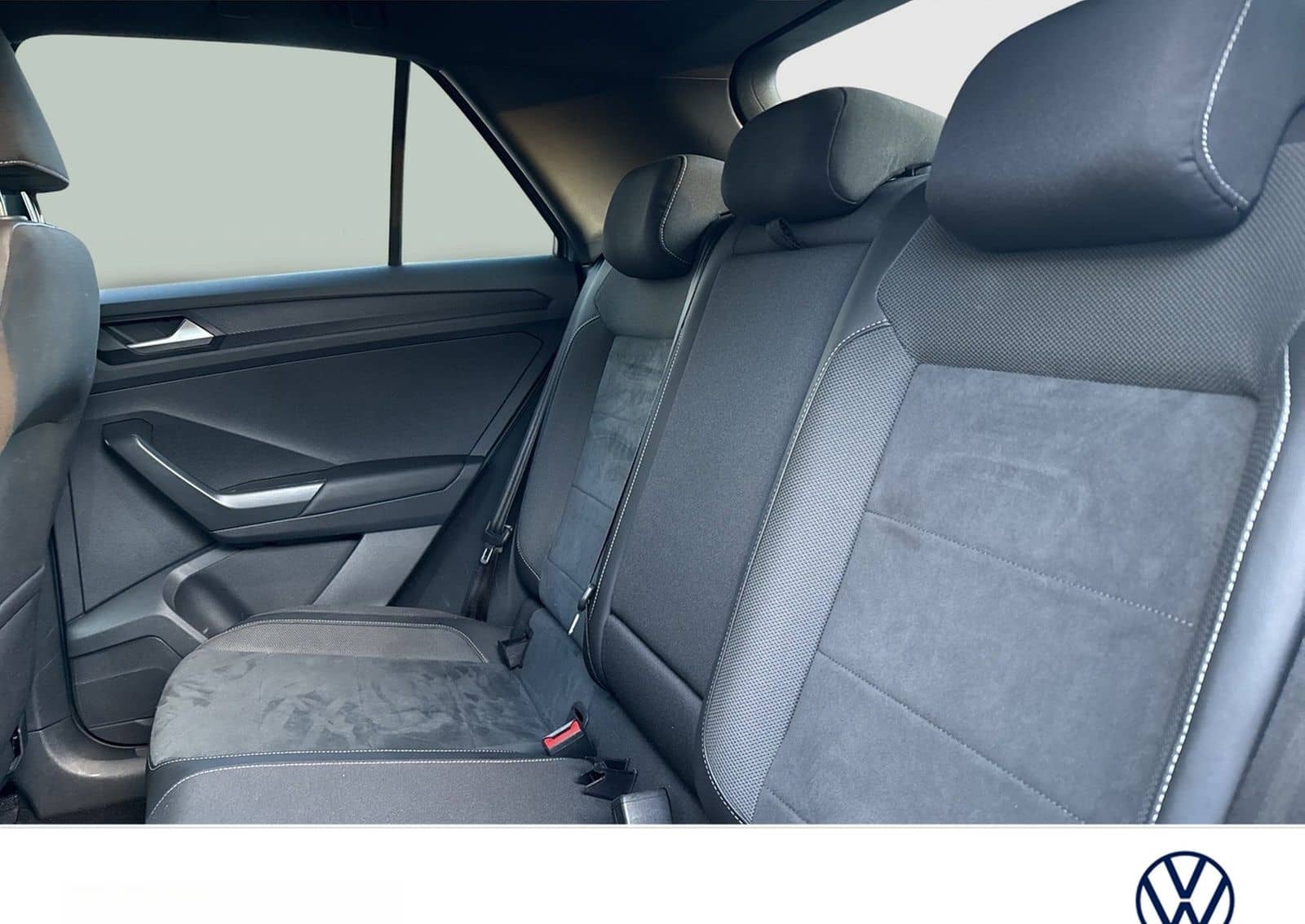 Volkswagen T-Roc 1.0 R-LINE CAM ACC NAVI LED+ CARPLAY LM17 foto 8