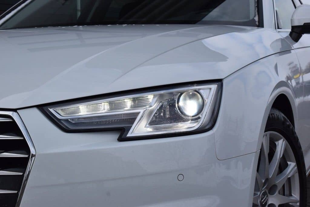 Audi A4 Avant TDI 2.0 6-Gang *Design*Xenon+*Navi*PDC* foto 19