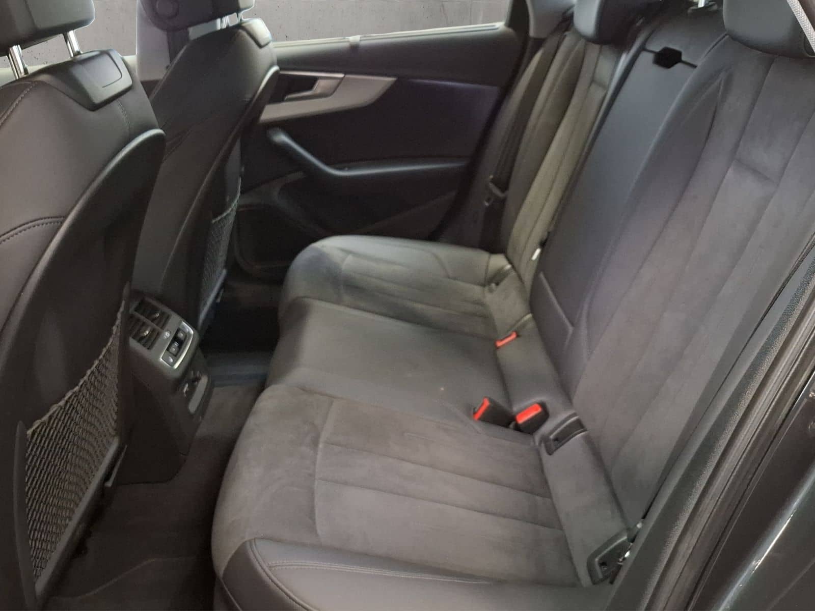 Audi A4 Avant Advanced 40 TDI 150(204) kW(PS) S troni foto 14