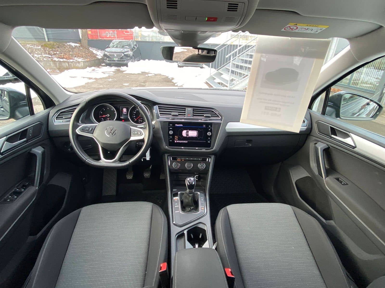 Volkswagen Tiguan 1.5 TSI AHK NAVI PDC LED SHZ KLIMA 17" foto 15