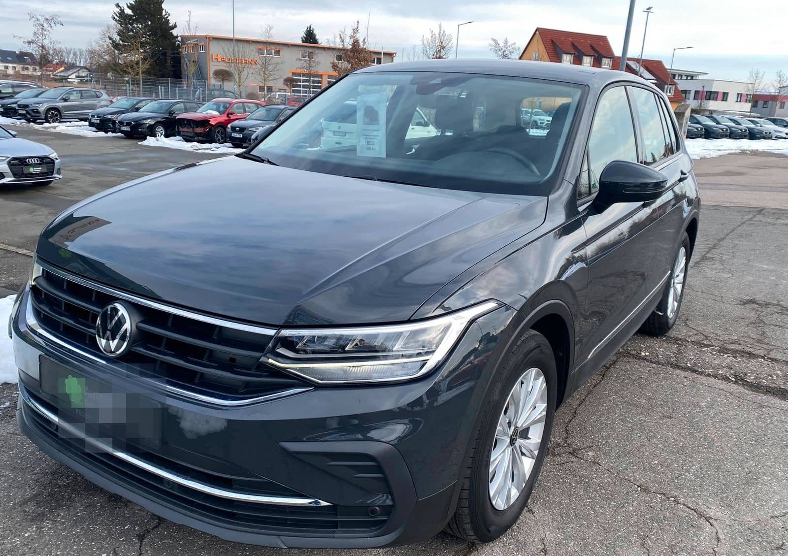 Volkswagen Tiguan 1.5 TSI AHK NAVI PDC LED SHZ KLIMA 17" foto 3