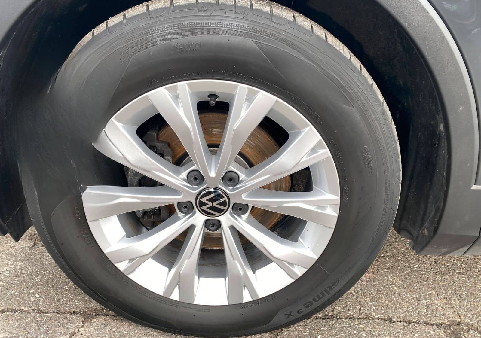 Volkswagen Tiguan 1.5 TSI AHK NAVI PDC LED SHZ KLIMA 17" foto 8