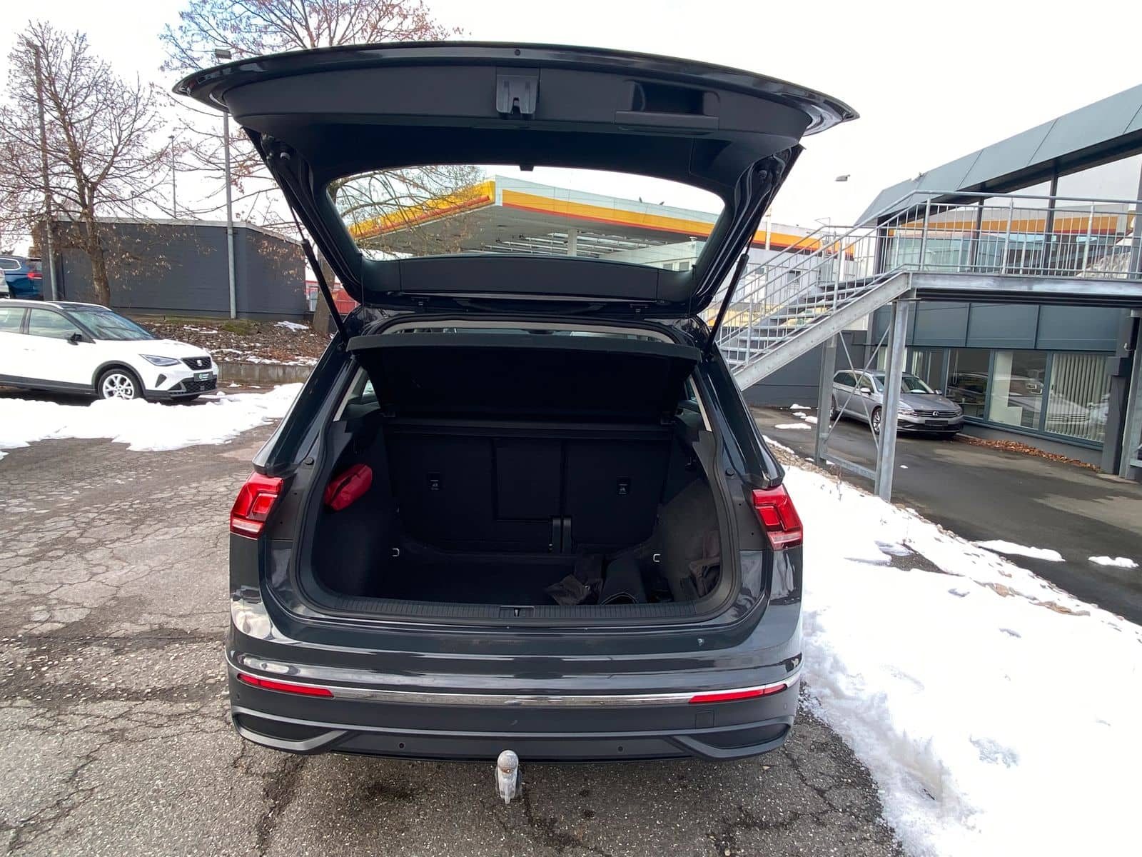 Volkswagen Tiguan 1.5 TSI AHK NAVI PDC LED SHZ KLIMA 17" foto 9