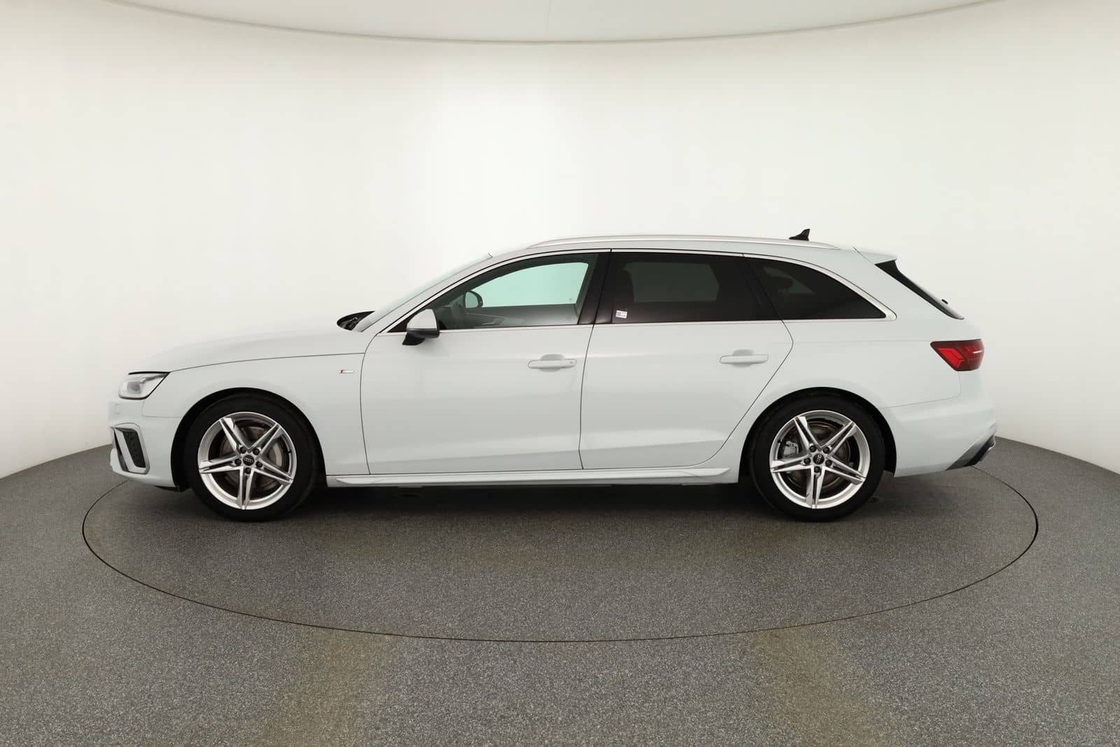 Audi A4 Avant 40 TDI S-Line quattro Aut. LED ACC Navi foto 2