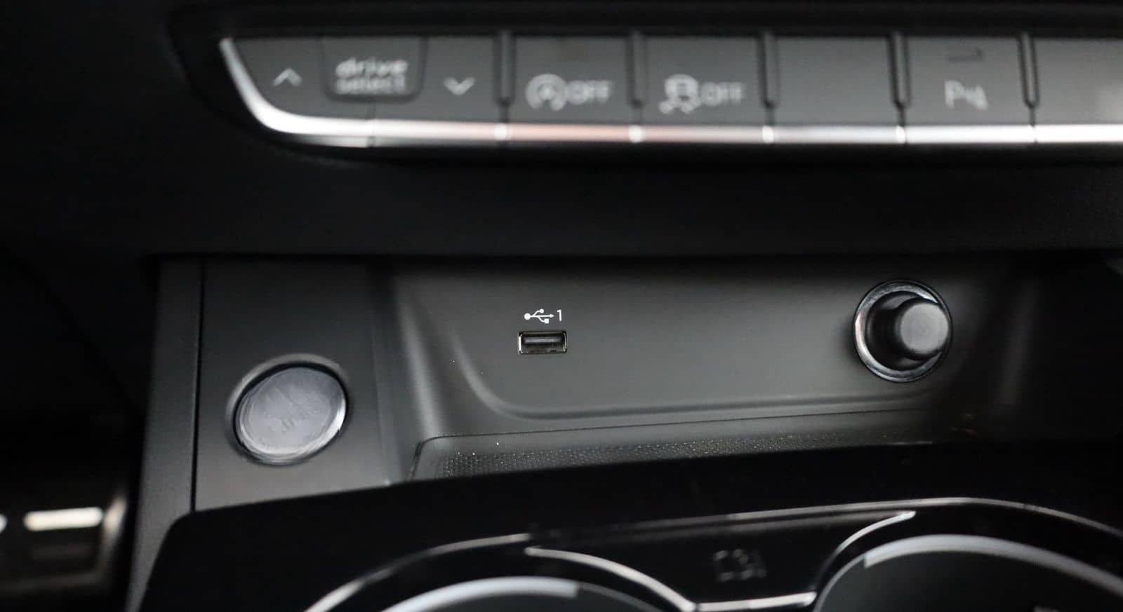 Audi A4 Avant 40 TDI S-Line quattro Aut. LED ACC Navi foto 12