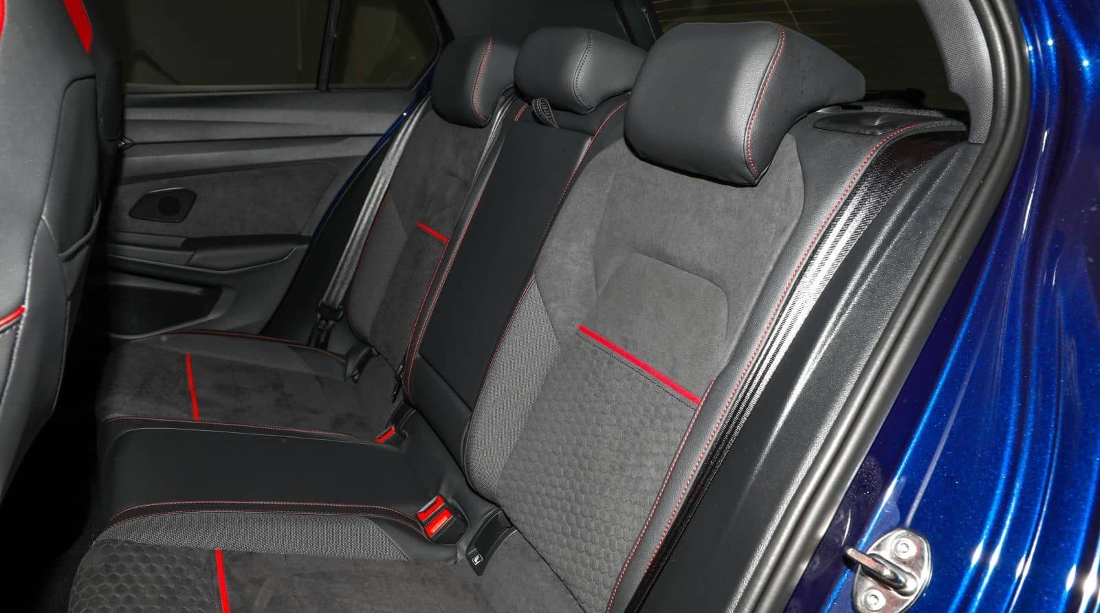 Volkswagen Golf GTI Clubsport 2.0 TSI DSG Navi Kam. Harman foto 18