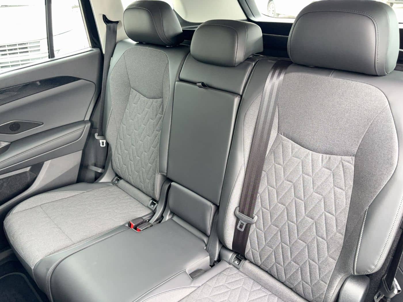 Volkswagen Tayron Life eTSI CarPlay/AHK/ACC/Kamera/LED/Navi foto 14