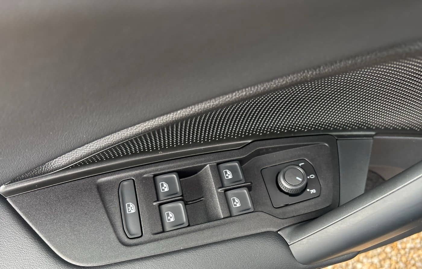 Volkswagen Tayron Life eTSI CarPlay/AHK/ACC/Kamera/LED/Navi foto 16