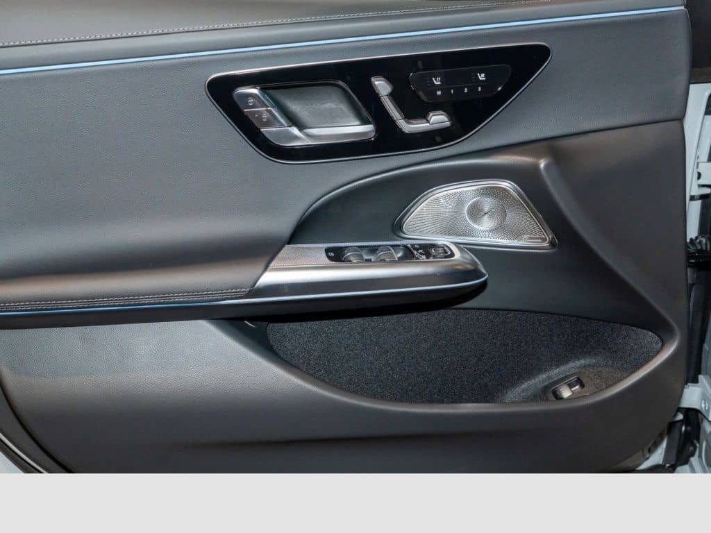 Mercedes-Benz E 300 e Limousine AMG Pano MBUX digital AHK foto 16