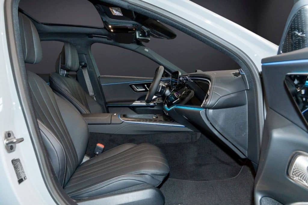 Mercedes-Benz E 300 e Limousine AMG Pano MBUX digital AHK foto 4